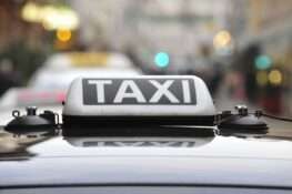 découvrez les tarifs actualisés pour obtenir votre licence vtc en  et préparez sereinement votre projet professionnel dans le transport de personnes.