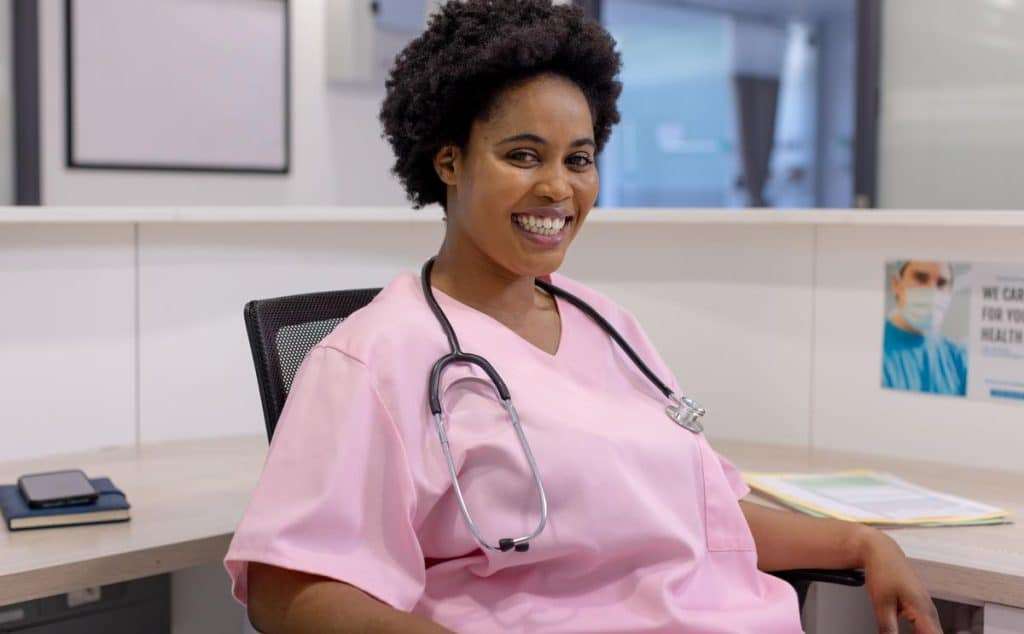 découvrez les informations actualisées sur le salaire des sages-femmes en hôpital pour l'année , incluant les grilles salariales, primes et évolutions professionnelles.