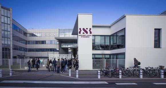 découvrez ecampus bsb, la plateforme en ligne de burgundy school of business offrant des formations innovantes et flexibles pour booster votre carrière.